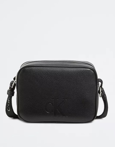 شنطه كيلفن كلاين يوميه لون جلد اسود