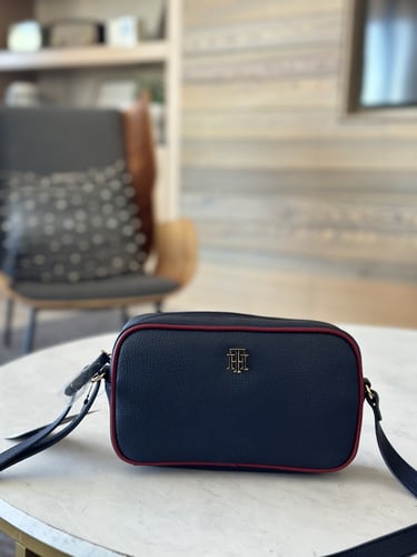 شنطه تومي اليوميه