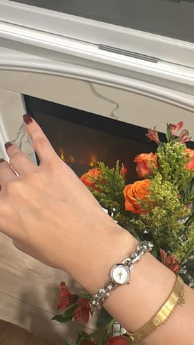 ساعه مايكل كورس نحيفه