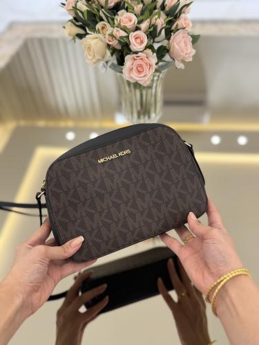 شنطه مايكل كورس