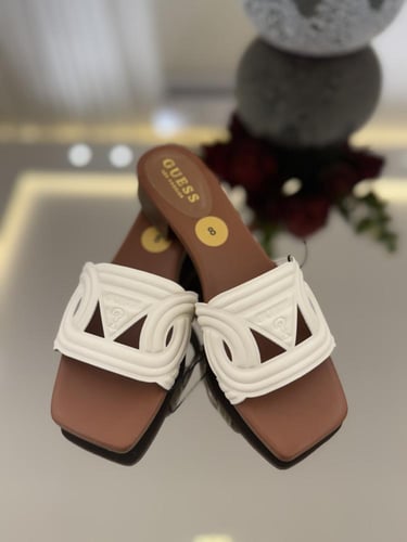 صندل قيس كريمي مقاس ٣٩ اصلي