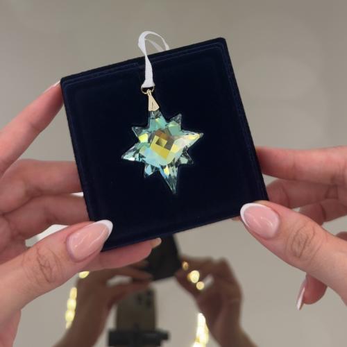 تعليقه سوارفسكي للسياره