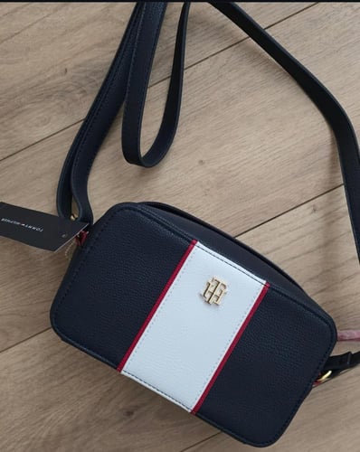 شنطه تومي يوميه اصلي