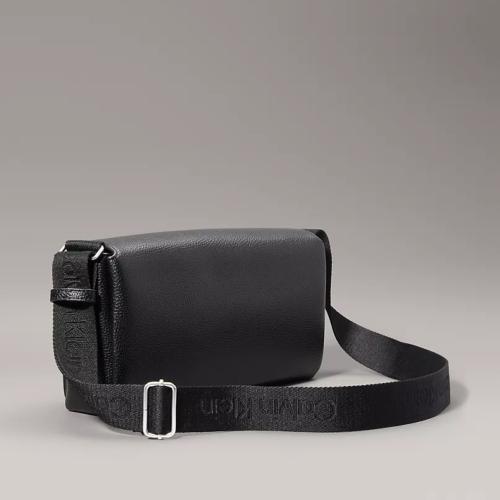 شنطه كيلفن مني اسود