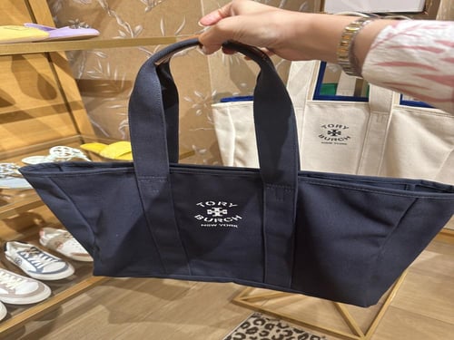 شنطه tote توري بورش لون كحلي