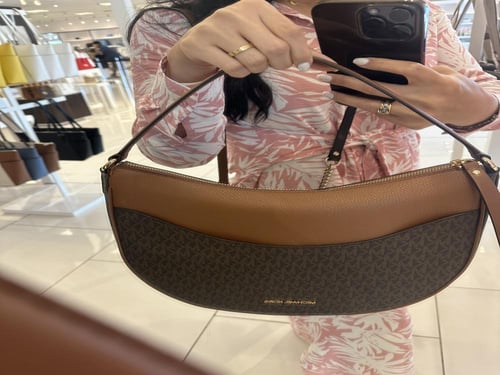 شنطه مايكل متوسطه ع الكتف