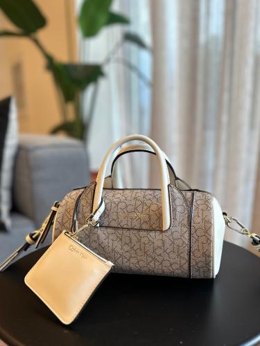 شنطه كيلفن كلاين اسطوانيه