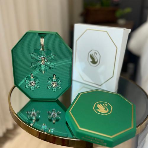 مجموعة تعليقات سوارفسكي