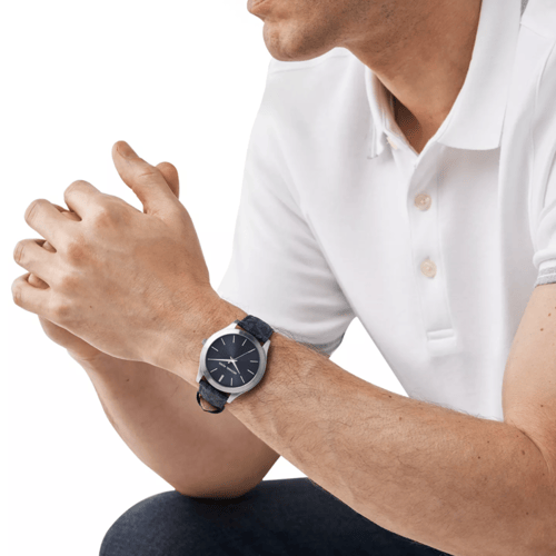 ساعه مايكل كورس رجاليه سقنتشر كحلي