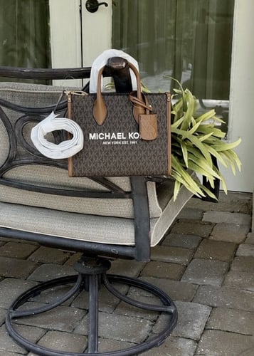 حقيبة مايكل كورس