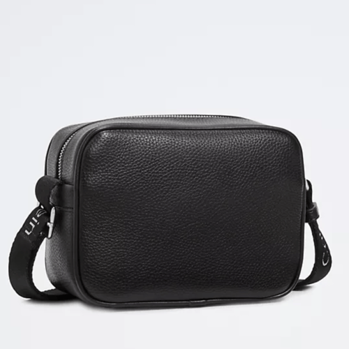 شنطه كيلفن كلاين يوميه لون جلد اسود