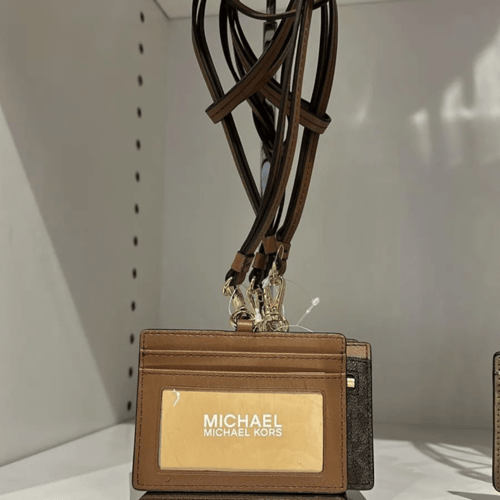 كارد هولدر مايكل كورس لون بني