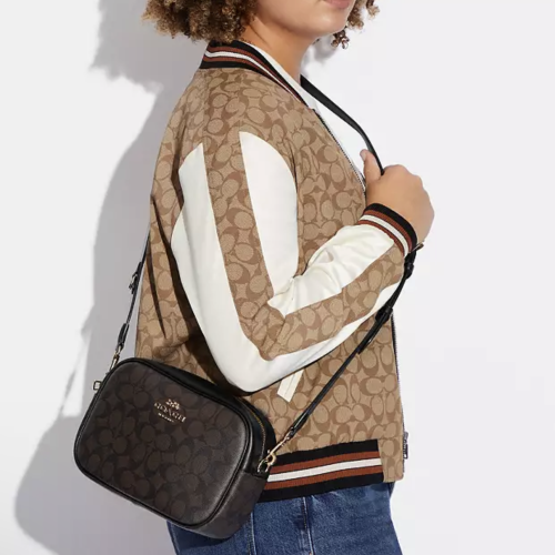 شنطه كوتش اليوميه مربعه الشكل كروس بدي