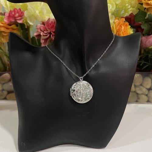 قلادة حفر ليزر بصورة شخصية