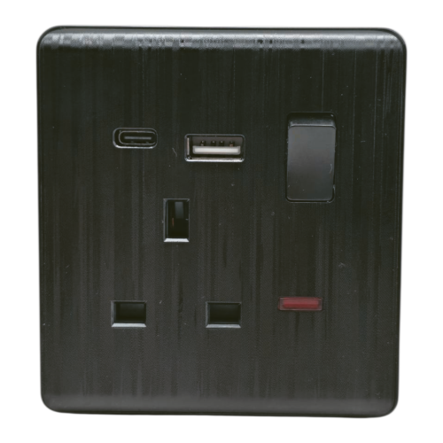 فيش مع مفتاح ولمبة 13 أمبير USB+Type-C أسود كيرف و...