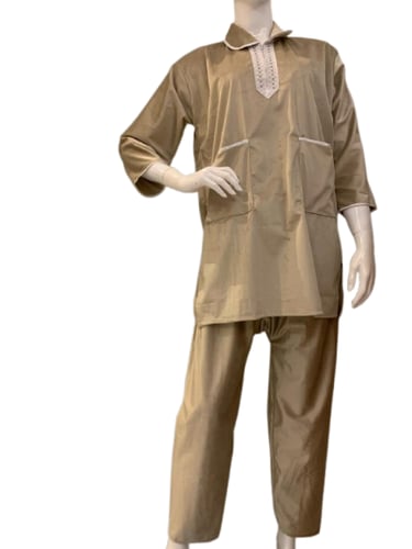 زي عاملة مخمل
