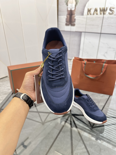 LoroPiana WeekEnd Walk