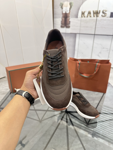 LoroPiana WeekEnd Walk