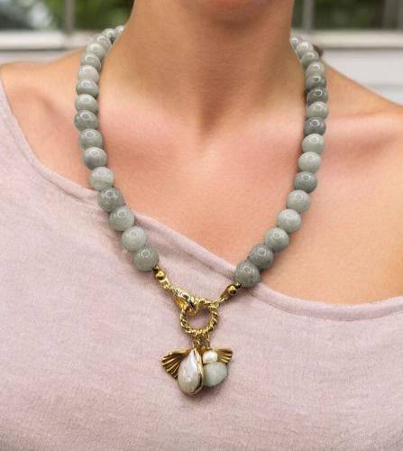 قلادة راقية من حجر الافينتورين الطبيعي المعروف بتع...