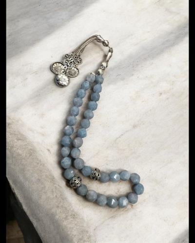 سبحة مميزة وراقية من حجر الاكوامارين الطبيعي المعز...