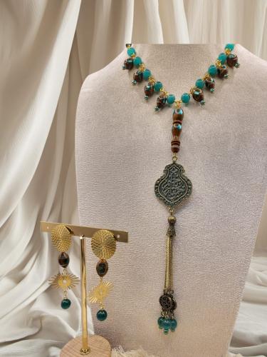 طقم من خشب الكوك الطبيعي مع حجر عين القط