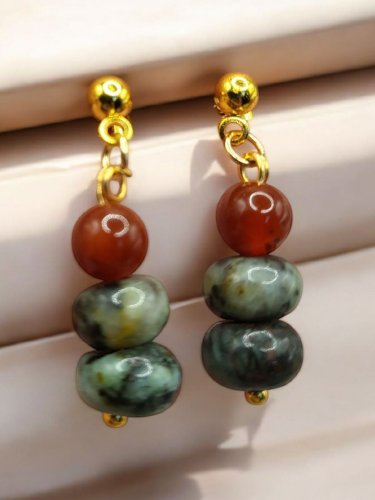 اقراط من الفيروز الافريقي الطبيعي وحجر العقيق.. يع...