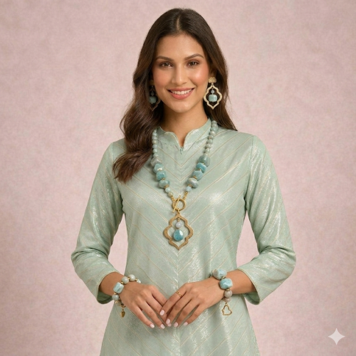 ثوب عصري تصميم حسب الطلب مناسب لطقم مجوهرات تم تصم...