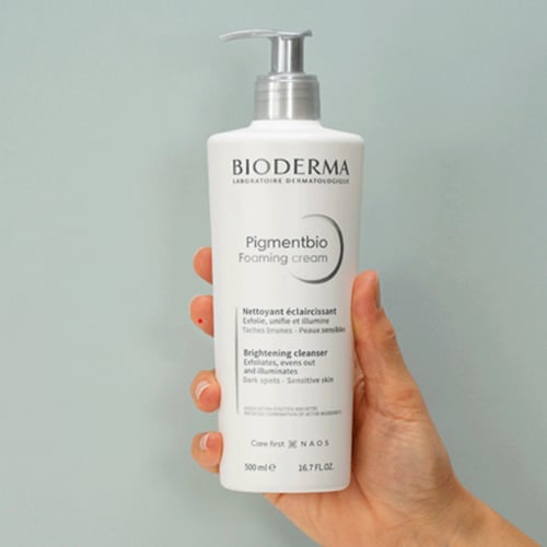 غسول مفتح ومقشر ومرطب للبشرة بيو فومينغ كريم من بي...