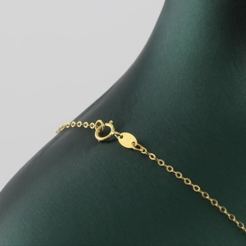 طقم ذهب بتصميم نبتة رباعية لماع 1 - عيار 18