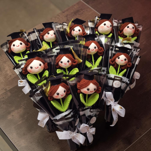 Graduation doll bouquet (piece)