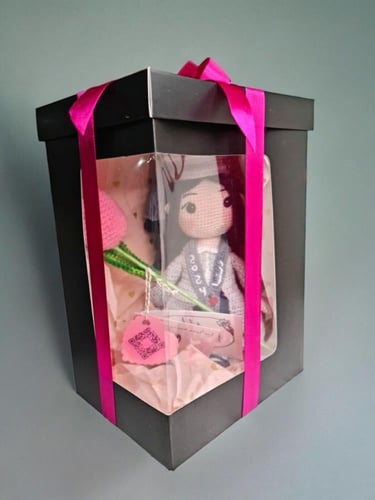 دمية المتخرجة 2024