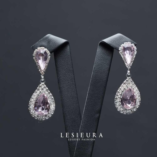 طقم اكسسوار إلورا الفاخر بدقة الألماس