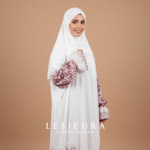 شرشف صلاه ابيض و وردي مشجر