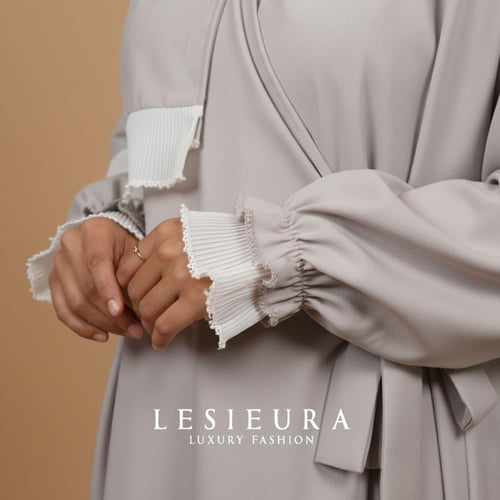 شرشف صلاه لحمي فاتح مع ابيض