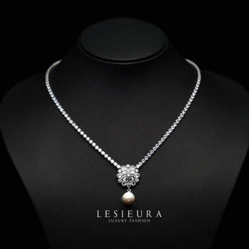 طقم اكسسوار دونيلا فات المميز بتصميم ورده مشعه