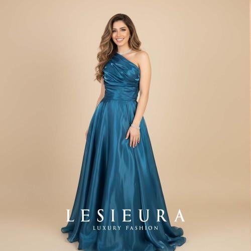 فستان ازرق ناعم بقماش لامع