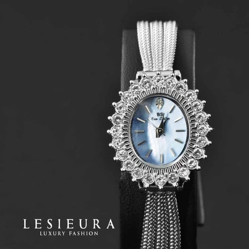 ساعة لورينا بلون السماء