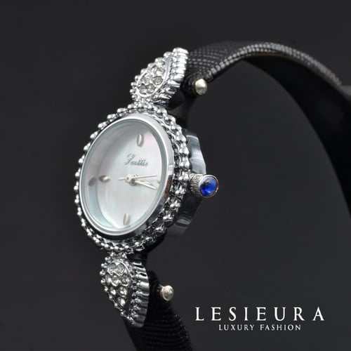 ساعه بيجو الفاخرة باللون الاسود والفضي