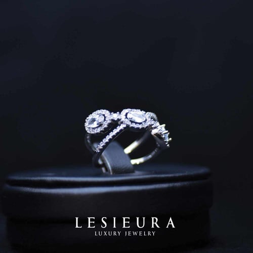 طقم اسوره وخاتم بشكل بيضاوي