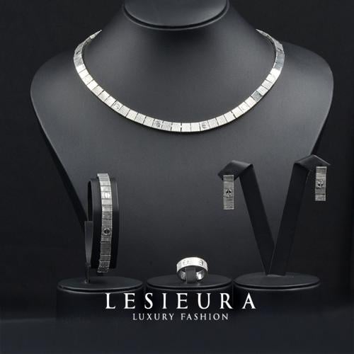 طقم اكسسوار سيليستيا الفضي بتصميم كارتييه