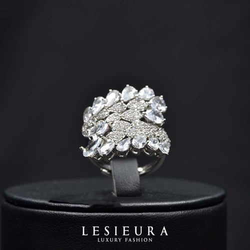 طقم اكسسوار لومييغ بدقة الالماس