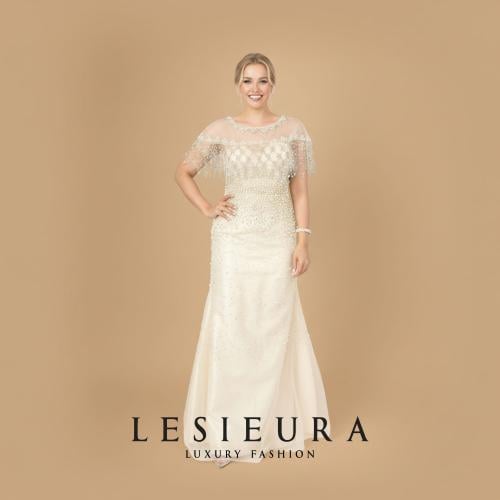 فستان سهرة بيج بتطريز فاخر