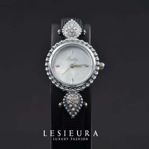 ساعه بيجو الفاخرة باللون الاسود والفضي