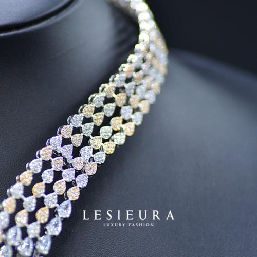 طقم اكسسوار لومييغ الذهبي بدقة الالماس