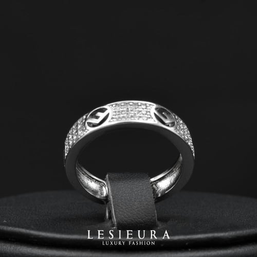 طقم فنديرلا الأنيق