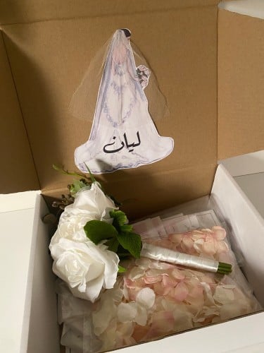 بوكس توديع العزوبية وردي