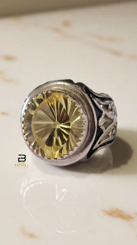 خاتم بحجر الكوارتز