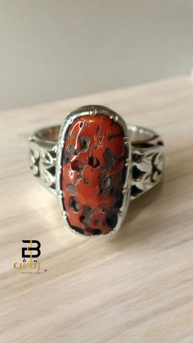 خاتم بحجر المرجان