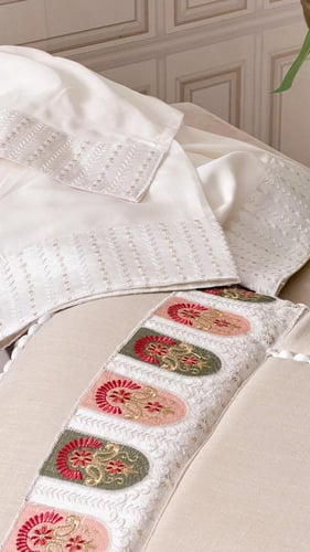 سجادة مع شرشف صلاة