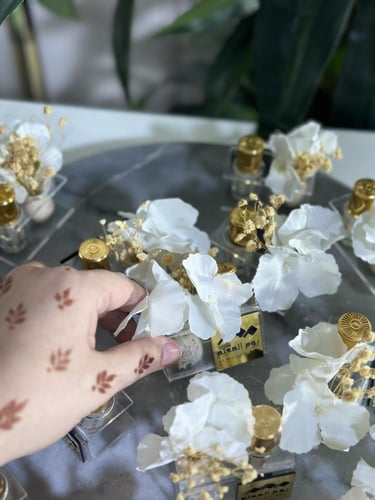 استاند مني عطر وورد